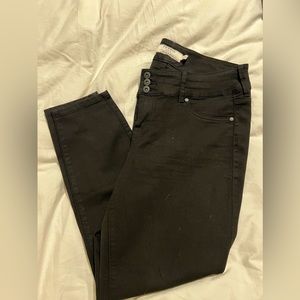TORRID BLACK JEGGINGS